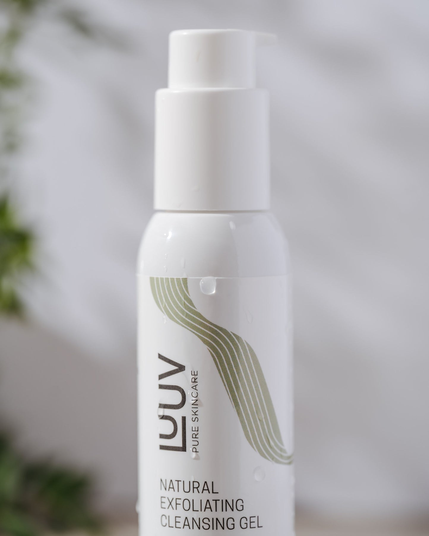 Natural Exfoliating Cleansing Gel with Bamboo, 125ml