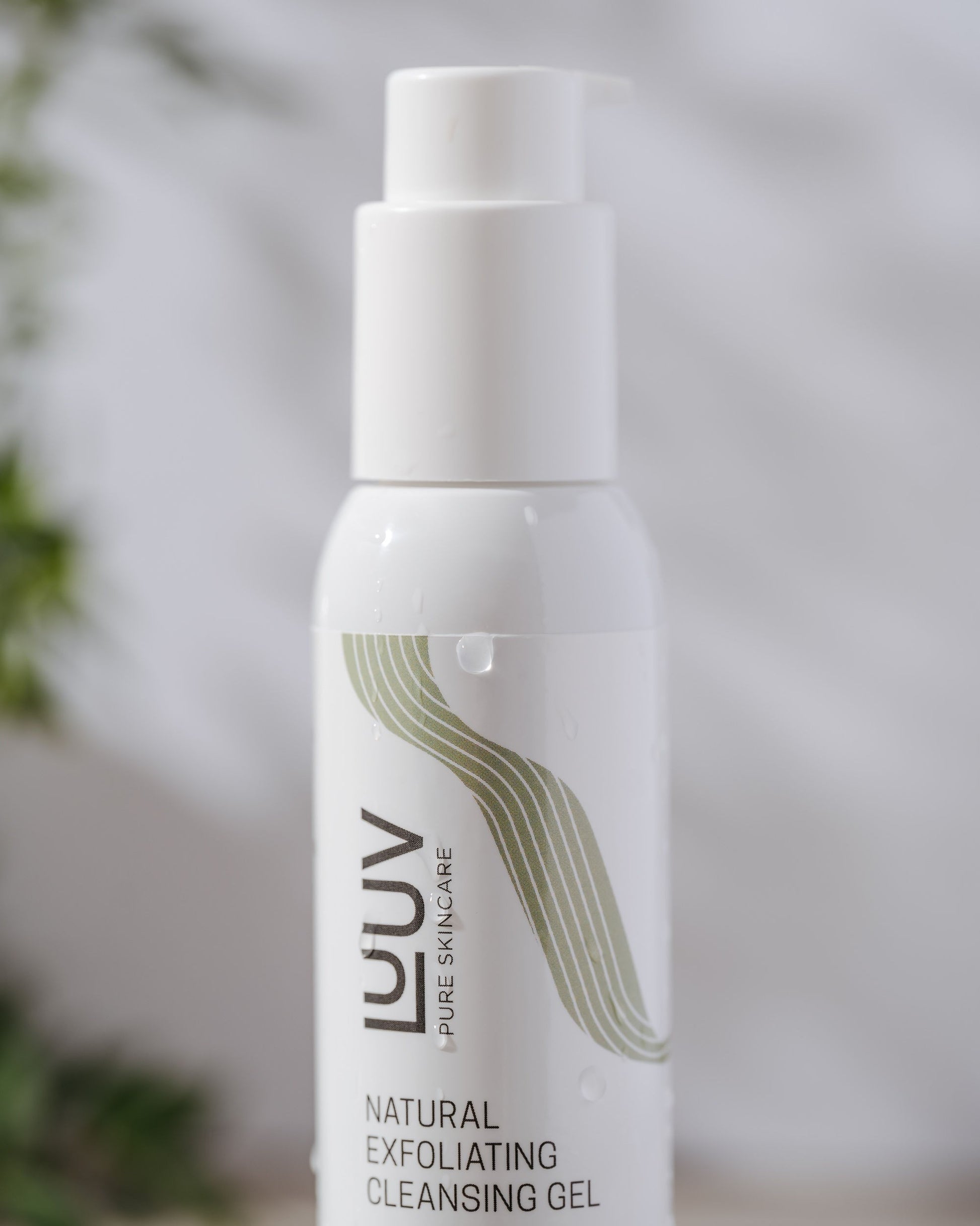 Natural Exfoliating Cleansing Gel with Bamboo, 125ml