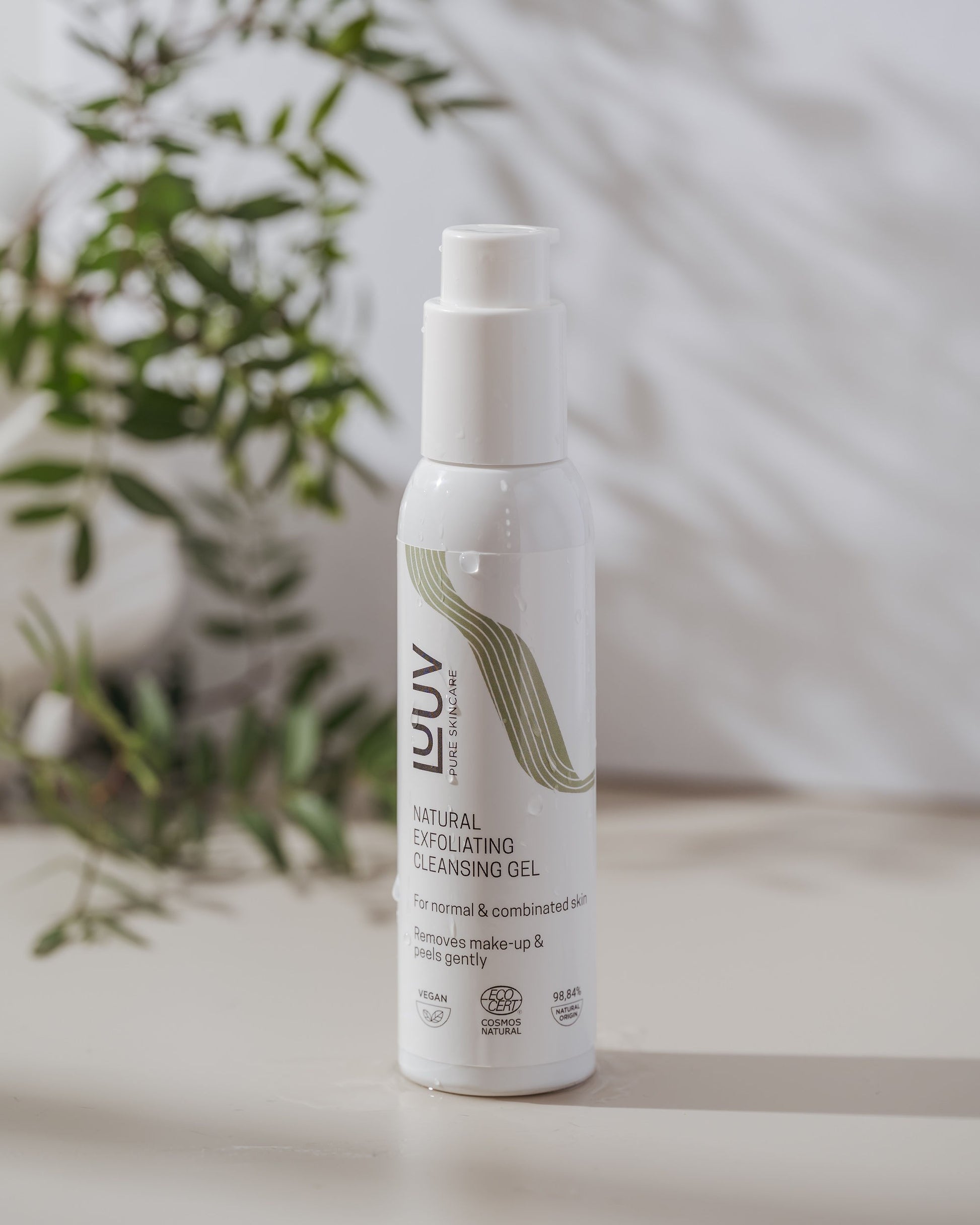 Natural Exfoliating Cleansing Gel with Bamboo, 125ml